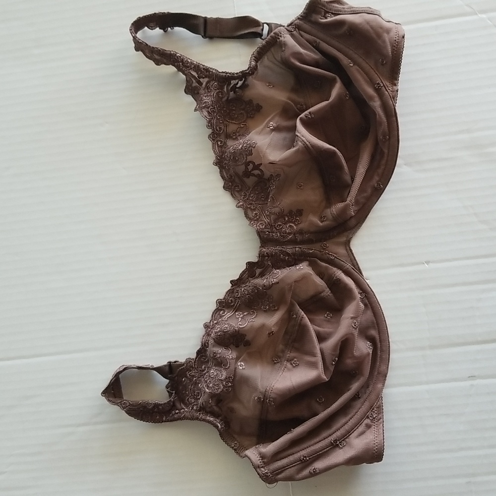 Bali bra embroidered u/w cocoa 38DDD 3573 US 38F beautiful